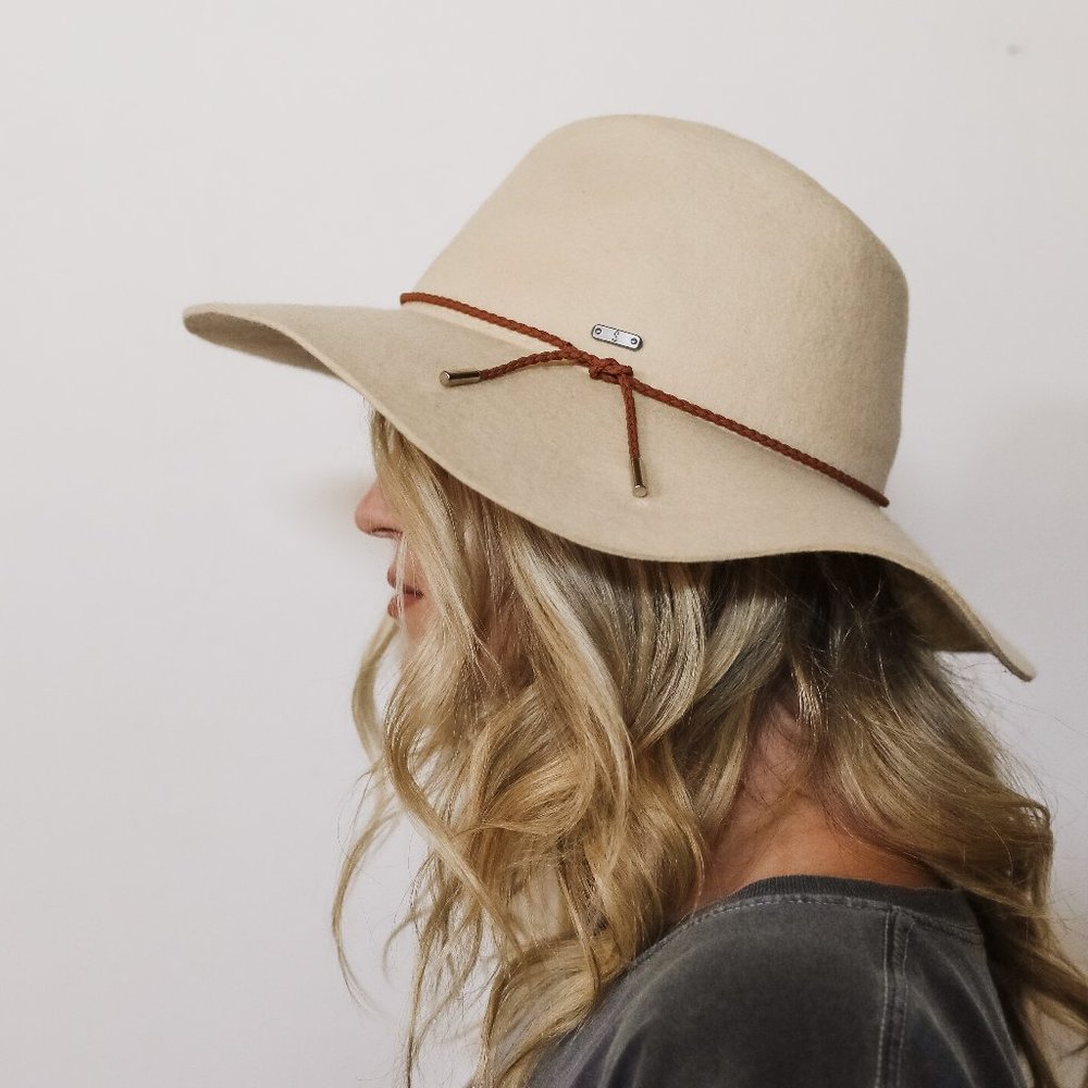 tan floppy hat